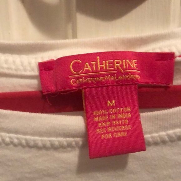 🛍 White Blouse with Ruffle Bottom🤍 - Picture 2 of 5